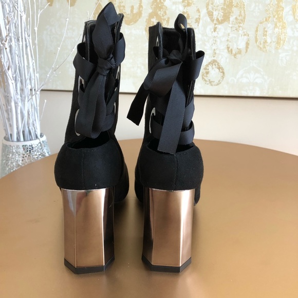 NEW Trendy Metallic Ankle Booties - Picture 2 of 5